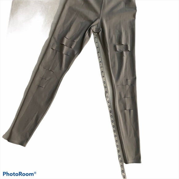 Alo Yoga High-Waist Ripped Warrior Legging Gray - Picture 6 of 7